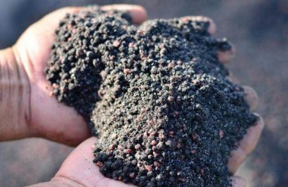 雞糞如何快速發(fā)酵腐熟做有機肥料