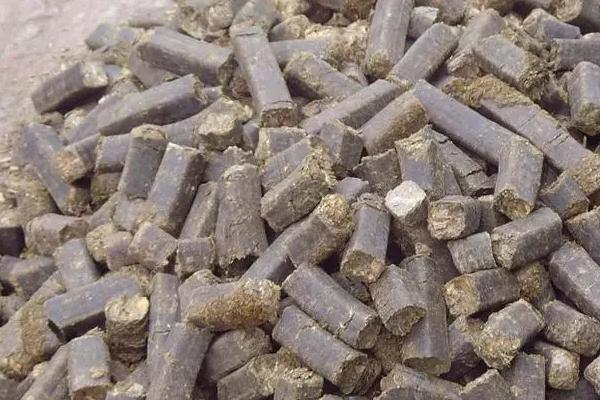 玉米秸稈壓塊飼料怎么加工