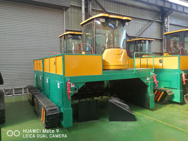 履帶式翻堆機(jī)發(fā)酵設(shè)備維護(hù)方法詳解