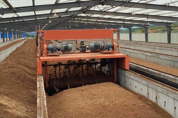 怎么利用翻拋機發酵制作豬糞有機肥？